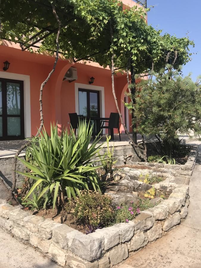 Гостевой дом Apartmani Kristina Херцег-Нови-8